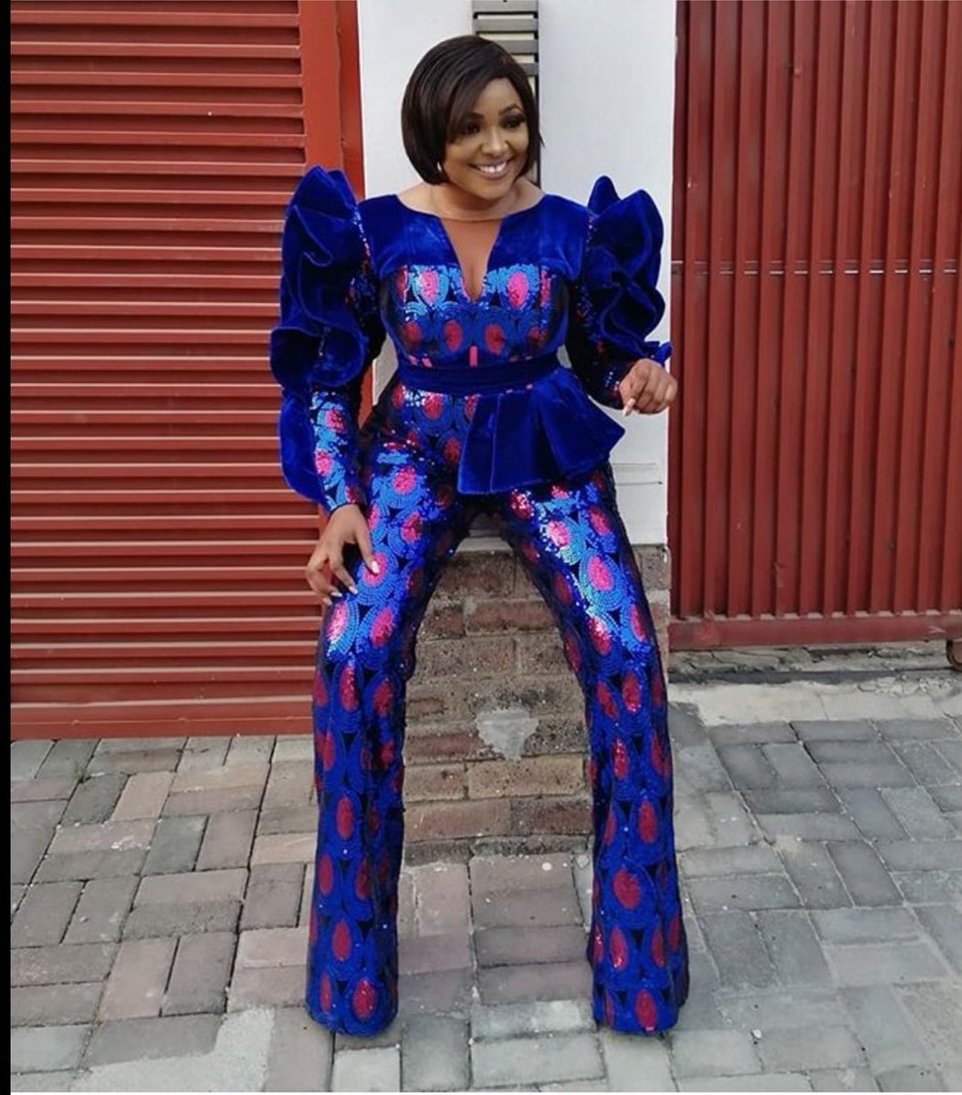 g_nonye's tweet photo. Life is so short to waste it hating on anybody. Just wear a gorgeous outfit, go to your street, greet everyone and go home. Laugh as much as you can to all the free cinema you watch on the street as walk by. #unpredictableerica #Happiness #BurnaXGrammy #lagosfashion #prido https://t.co/cpa25UFqzg