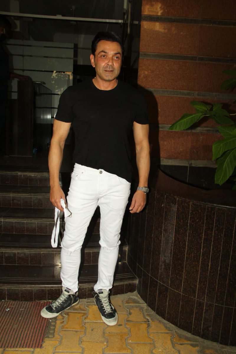 bharatidubey's tweet image. #BobbyDeol you deserve all the success .. would like to see you do some more work with #PrakashJha.
The actor was spotted at Prakash Jha’s office for the success party of #AashramChapter2

@iambobbydeol
 #bobbydeol #aashramsuccess
