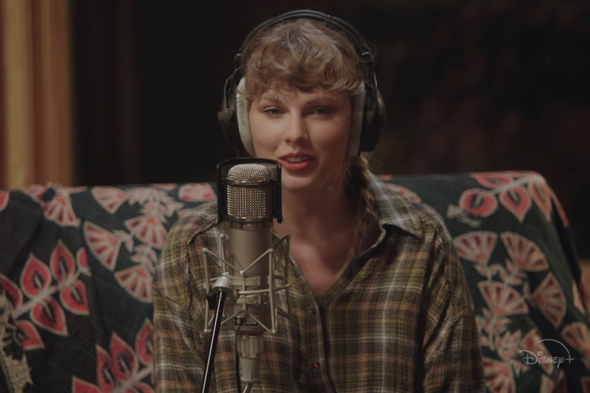 How to watch Taylor Swift's 'Folklore' concert on Disney+ when it premieres Nov. 25