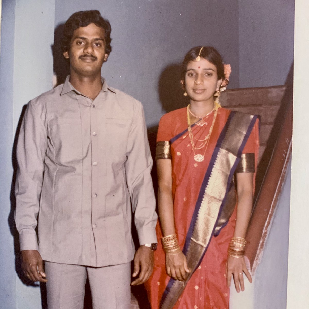 shammu28's tweet photo. How it’s started:      How it’s going:          Now and Before 🙂 
Happy Shashtiabtapoorthi Dad and Mom 🥰 
#60thwedding #25nov #nowandbefore #arubathamkalyanam #shashtiabtapoorthi #tirukadaiyur #truelove  #sa60 #sawedding #beforeandafter #marriedagain #howitstartedvshowitsgoing https://t.co/q9qurePFKd