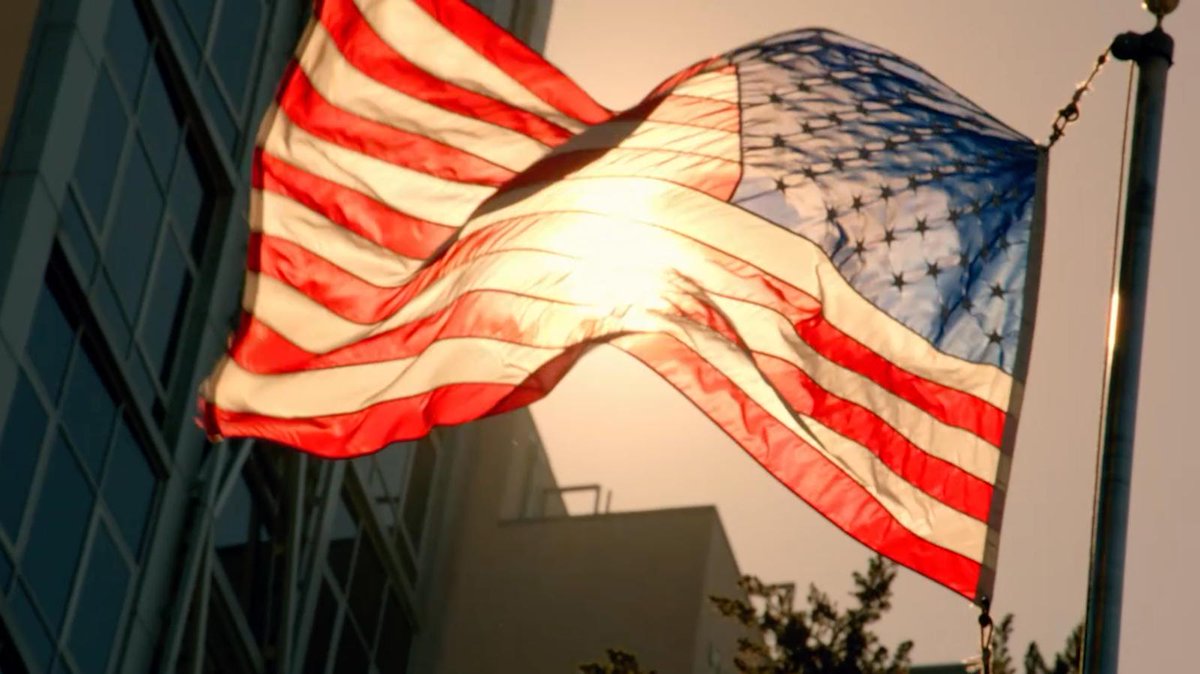 Tune in <a href="/Channel4/">Channel 4</a> TONIGHT 25th Nov @ 11.05pm for Episode 3 as we head to NEW YORK 🇺🇲

#dancearoundtheworld 
📽❤🎬⠀⠀⠀

If you missed Episode 1 &amp; 2 -  You can watch it on channel 4 catch up when we head to 🇧🇷 &amp; 🇿🇦

#Suzettebrissett #channel4 #NewYork #NYC #Dance #streetdance