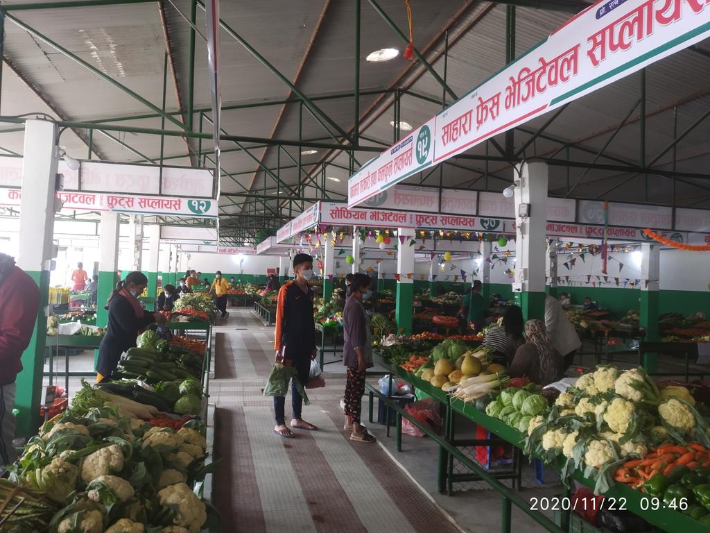 rajkadhikari's tweet photo. This vegetables & fruit #market in Bharatpur, #Chitwan gives impression of #3rd_ gen_market in terms of infrastructure, facilities and #business model. #connection with local #Cooperative for vegetable #supplychain is very excellent. Wish you a very best wishes ahead !! https://t.co/iWgaHTXNGd