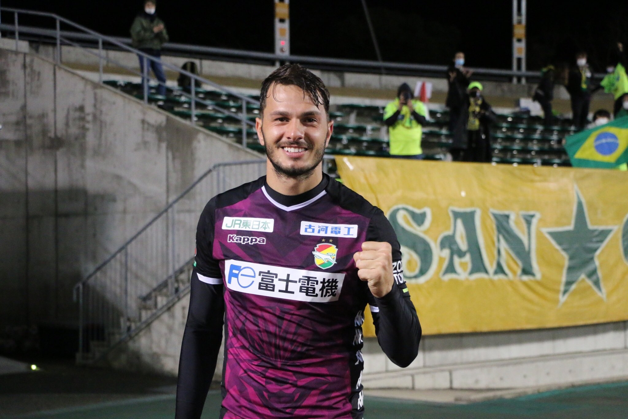ジェフユナイテッド市原 千葉 公式 レノファ山口fc戦試合結果 千葉 2 1 山口 得点者 クレーベ2 試合後のコメント ギャラリーはこちら T Co Vyahvmdshq Jefunited ジェフ千葉 T Co Fboscanudx Twitter