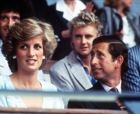 AbriltheDuchess's tweet image. Algo que le faltó a The Crown fue el Live Aid de 1985, donde Queen dio una de las mejores presentaciones de la historia y su baterista quedó embobado con la Princesa Diana.