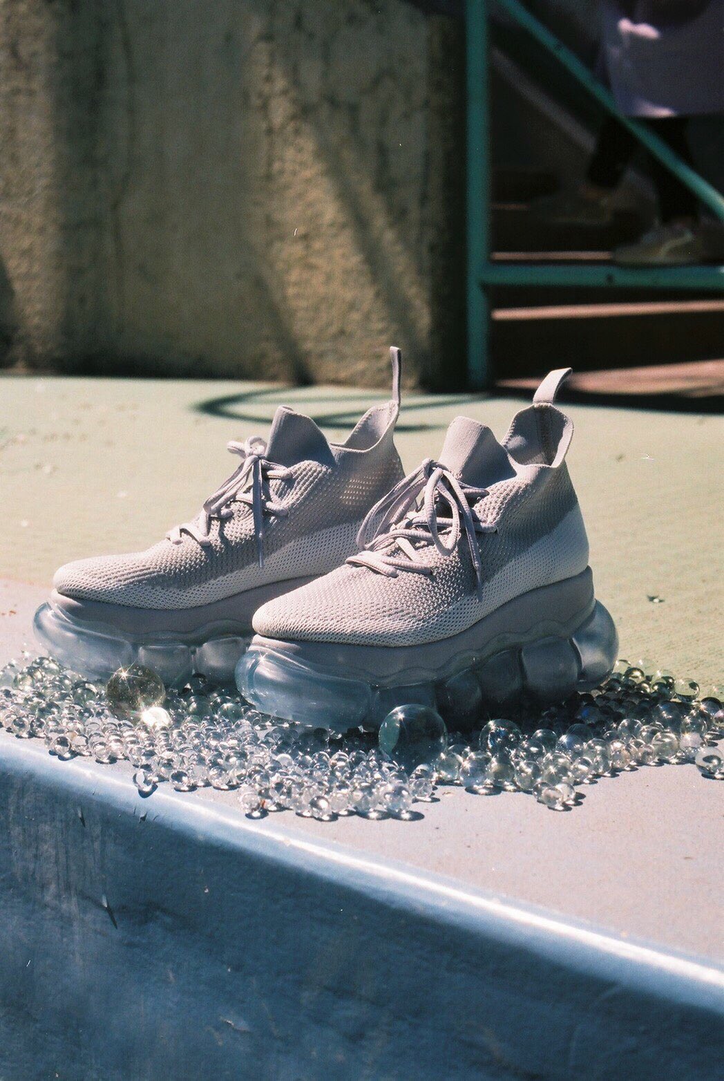 mikiosakabe ハイカットスニーカー