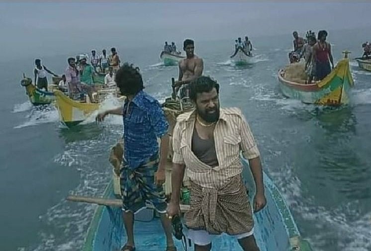 Roll the BGM!!! 😂

#StaySafeChennai #Master 
Travelling on #Chennai Roads right now be Like ~