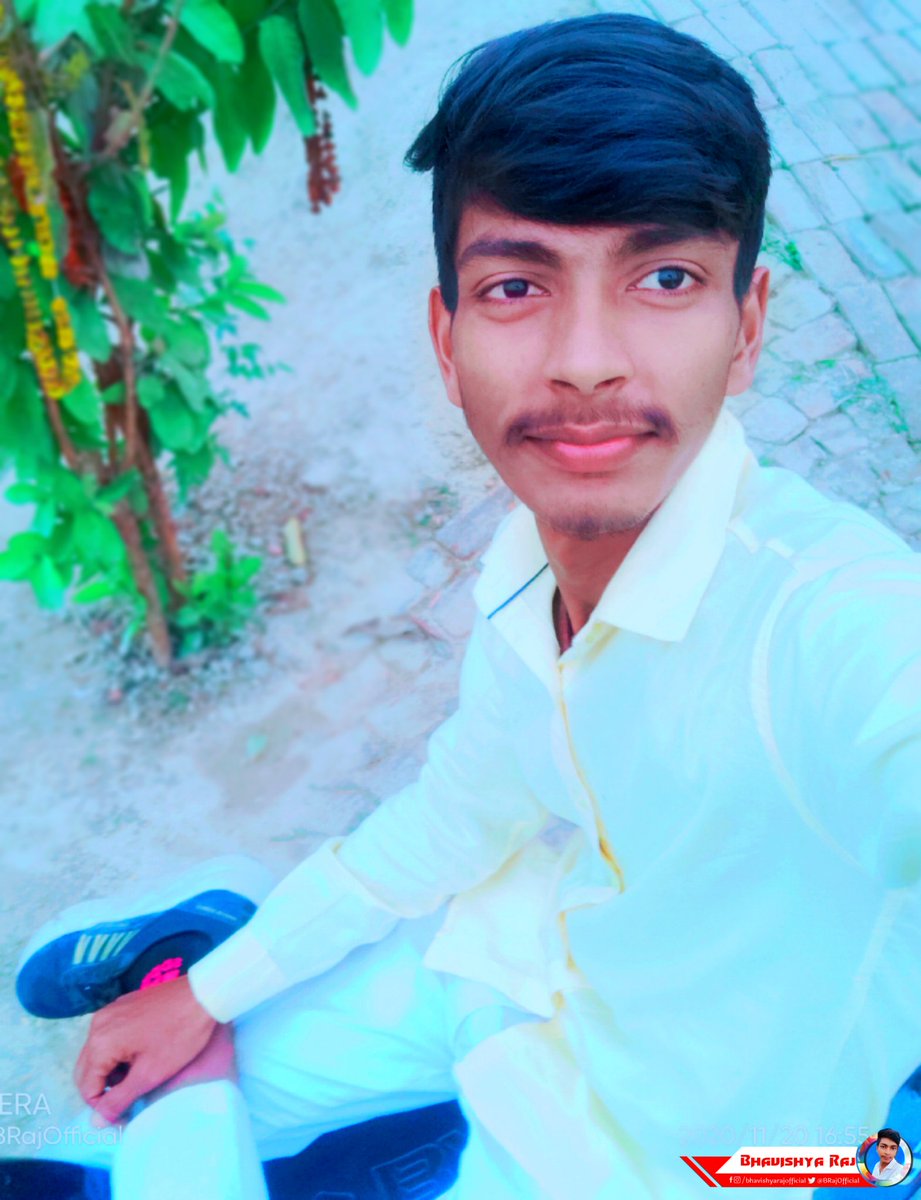 #पेन और #किताब तो #दूर की बात हैं,
#जब हाथ मे #पानी का #गिलास लेता हूँ,
#तो यही #सोचता हूँ #कि,,
#ये सब #बाबा_साहब की ही #देन हैं।