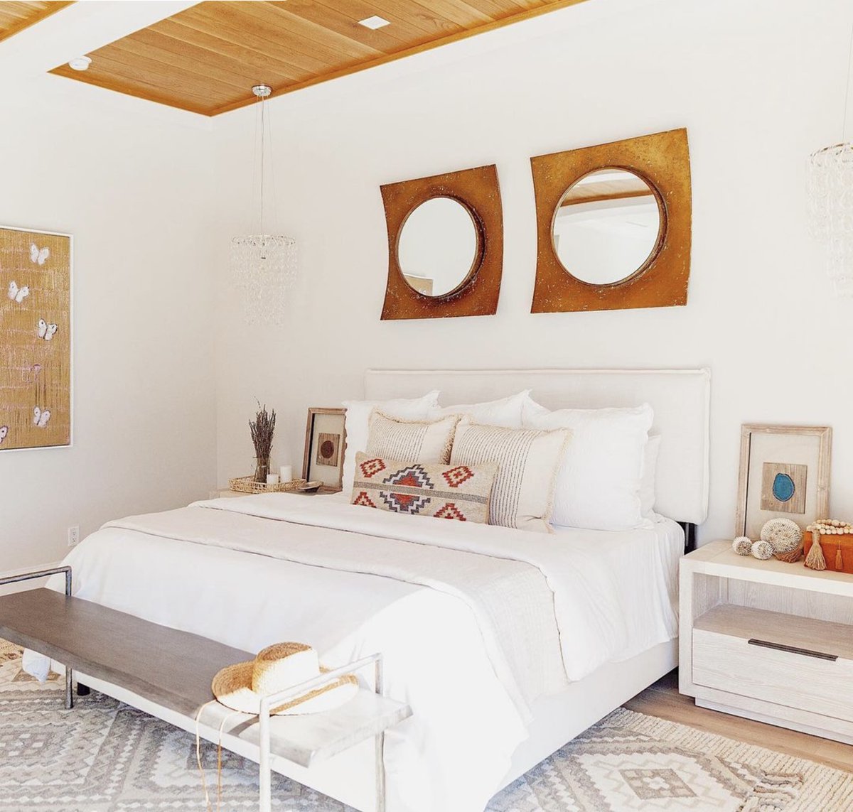 ZuoModern's tweet photo. #repost @visionhomestaging
・・・
Modern & sleek with a touch of boho ✨ #VisionHome
.
.
.
#decor #interiordesign #homedecor #design #interior #home #decoration #interiors #homedesign #furniture #luxury #designer #interiordecor #instadecor #zuomod #hospitality #mirror #zuodecor https://t.co/uyjoqzIrmo