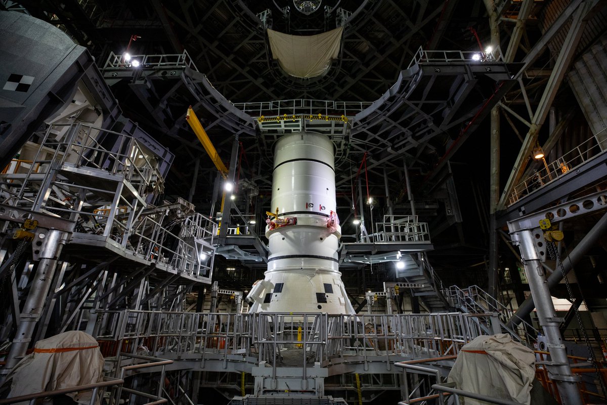 NASAKennedy's tweet photo. ✅ The first piece of the @NASA_SLS rocket on the mobile launcher has been stacked!

On Nov. 21, engineers lowered the first of 10 segments into place for the twin solid rocket boosters that'll power the first flight of the new deep space rocket: https://t.co/2kr8ocvVHs https://t.co/zytanzfe68