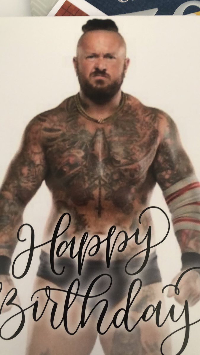 OfficialToffee1's tweet photo. I received this for my 30th Birthday. Signed by the big man himself @Tyson_T_Bone
You really do love me......πβ€οΈ
Thank you π
#PrettyBoyVsTBone
#Round2Someday
#SlapYouSilly https://t.co/xQ4iVbLTl9