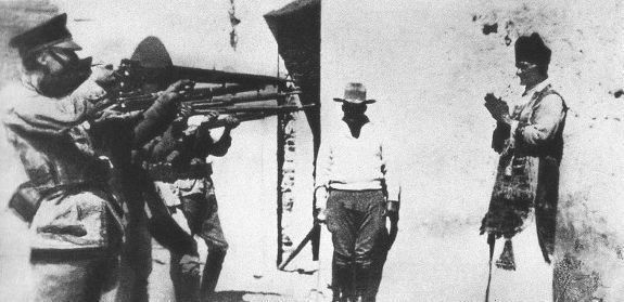 La Iglesia Católica participó de los crímenes de Franco en España - Página 2 EnrW38eWEAAo2Fr