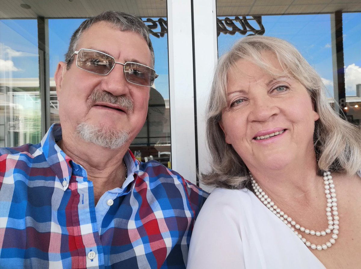 Gelukkige 70ste verjaardag gister saam met my man gevier. ❤️❤️❤️