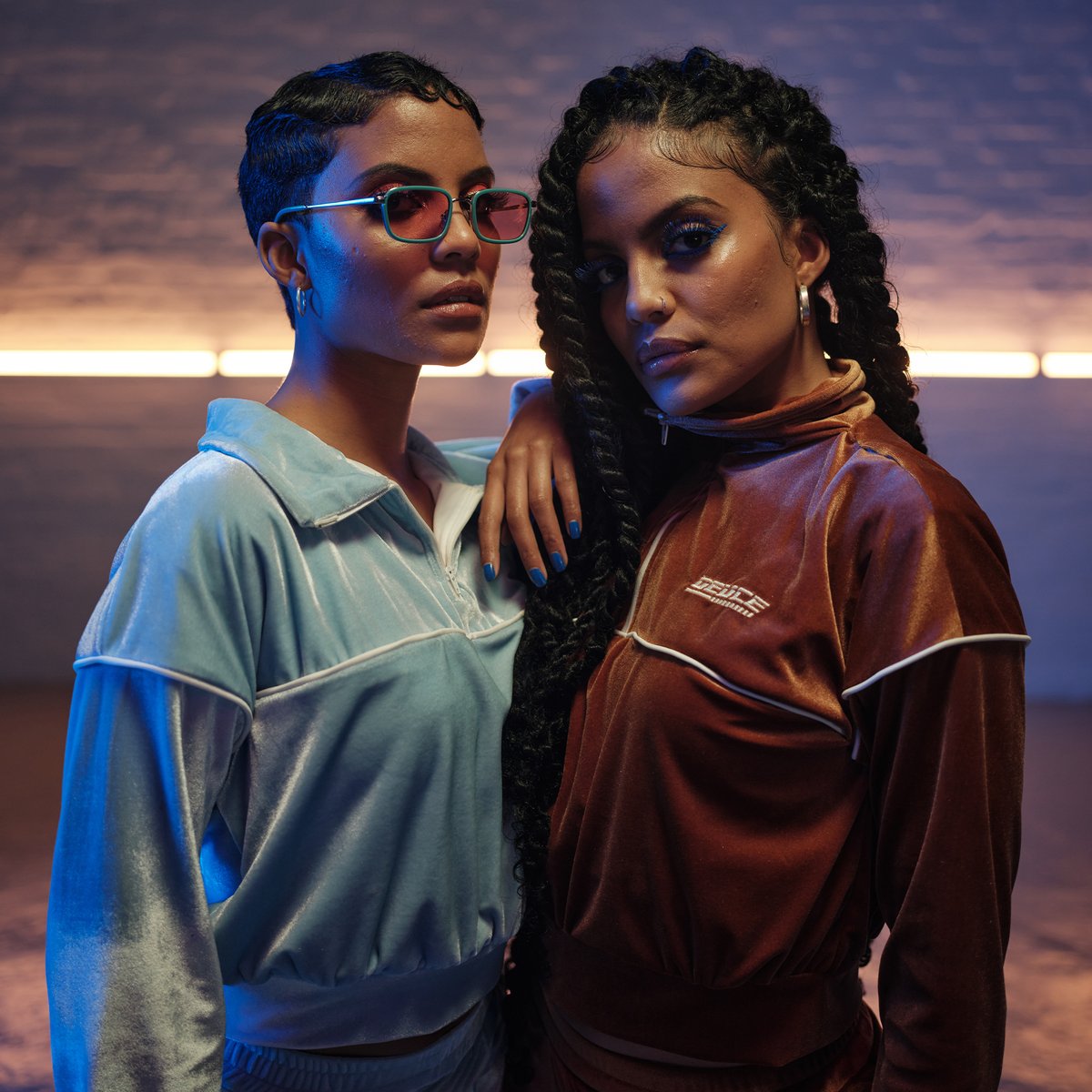 _humanstudio's tweet photo. It’s the @petersenxtwins for us🔥🥵.
.
shot by us for @BettrAppZa  
.
#petersentwins #jodie #justine #wcw #wearestudio https://t.co/L8MoaaBJOZ