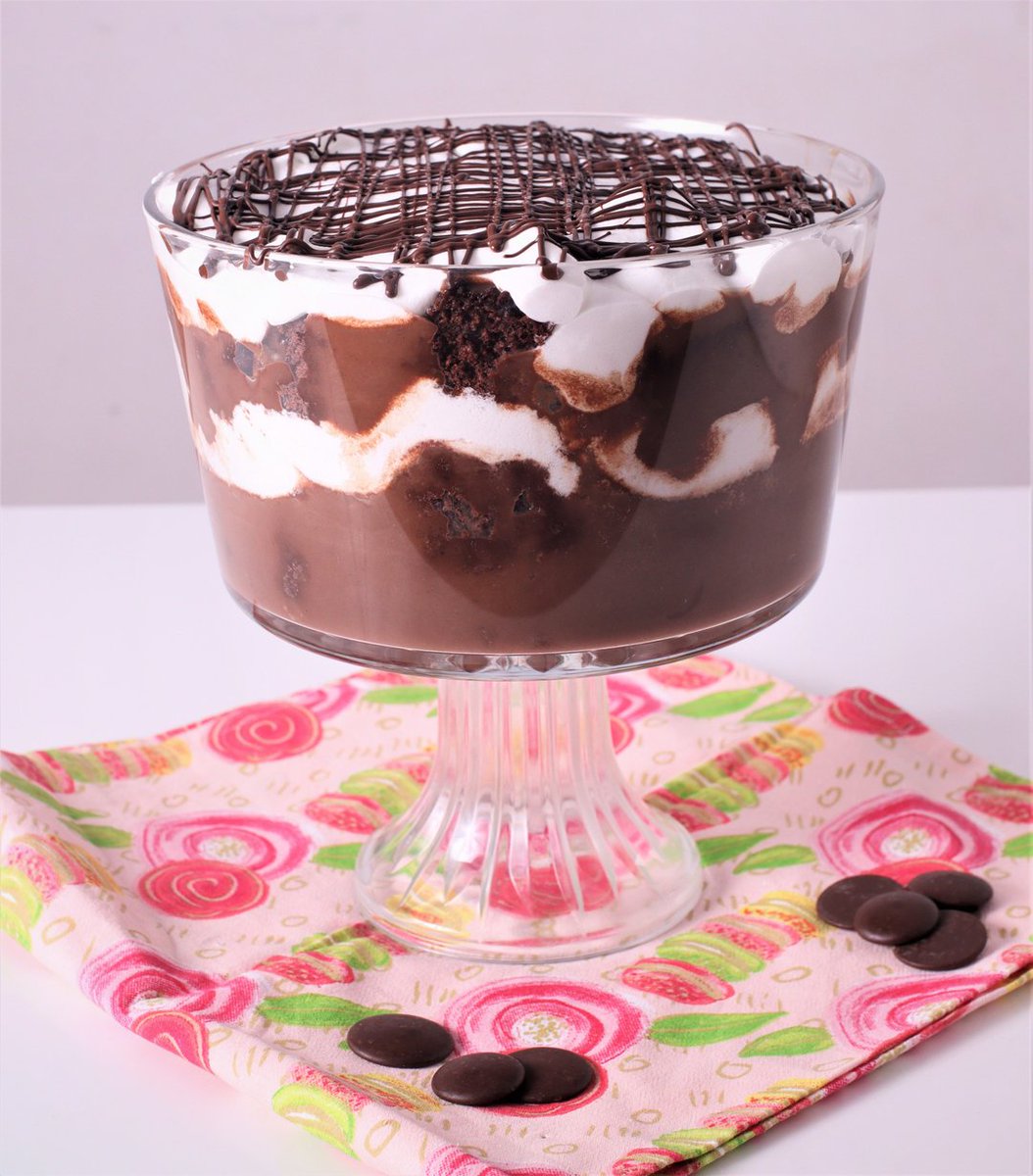 BakeFreshCakes's tweet photo. New Video: Chocolate Trifle recipe!

Cold breeze + chocolate dessert - it's definitely a combo that impresses our taste buds, always! And when we talk about chocolate desserts, chocolate trifle hits the right chords, because it is easy-peasy, classic, and super indulgent.

Also, https://t.co/bnbQaajVBm