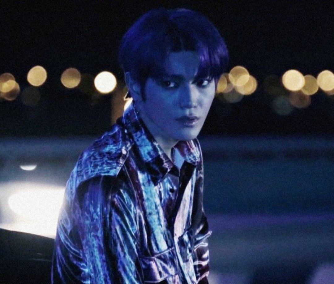  #TAEYONG    #태용   (6th is his jopping MV look)