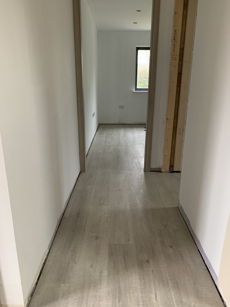 deltaselfbuild's tweet photo. Our current build in Welwyn really coming together and looking good now the flooring is all down. https://t.co/Ng4NAoqE6H