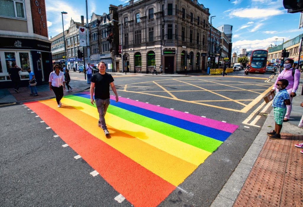 3/15 Greenwich (June 17th 2019 and June 15th 2020)Greenwich installed 3 temporary crossings at the Junction of Thomas Street and Wellington Street.In 2020 they would go even further when the council installed temporary crossings at 7 different locations across the borough.