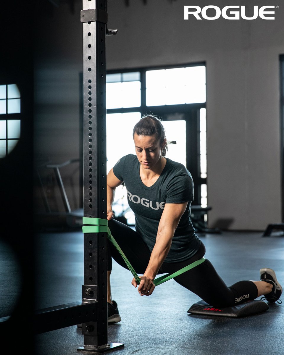 Rogue fitness. Лиам Туми. Rogue фитнес клуб. Rouge Fitness Blades.