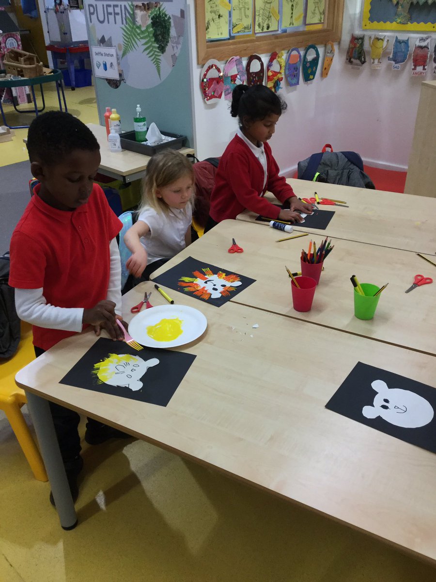 SchoolHillside1's tweet photo. Our sound this week is ‘l’. We have been thinking about lots of different things that begin with this sound. Today we made our own lion pictures, ask us how we made the lions magnificent manes 🦁 #P1AWHILLSIDE https://t.co/uYW7V1e7Kl