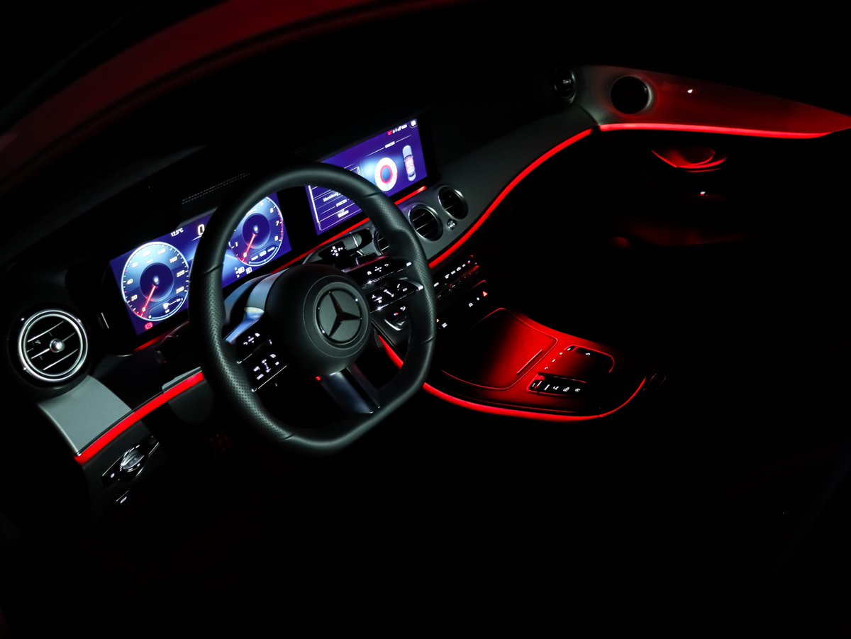 ASVMercedes's tweet photo. Mercedes-Benz sfeerverlichting zorgt voor licht tijdens de donkere maanden. 💡🌈
.
#asv #mercedes #mercedesbenz #neweclass #eclass #sfeer #sfeerverlichting #ambiance #carsofinstagram #instacars https://t.co/XqTGNaPIAz