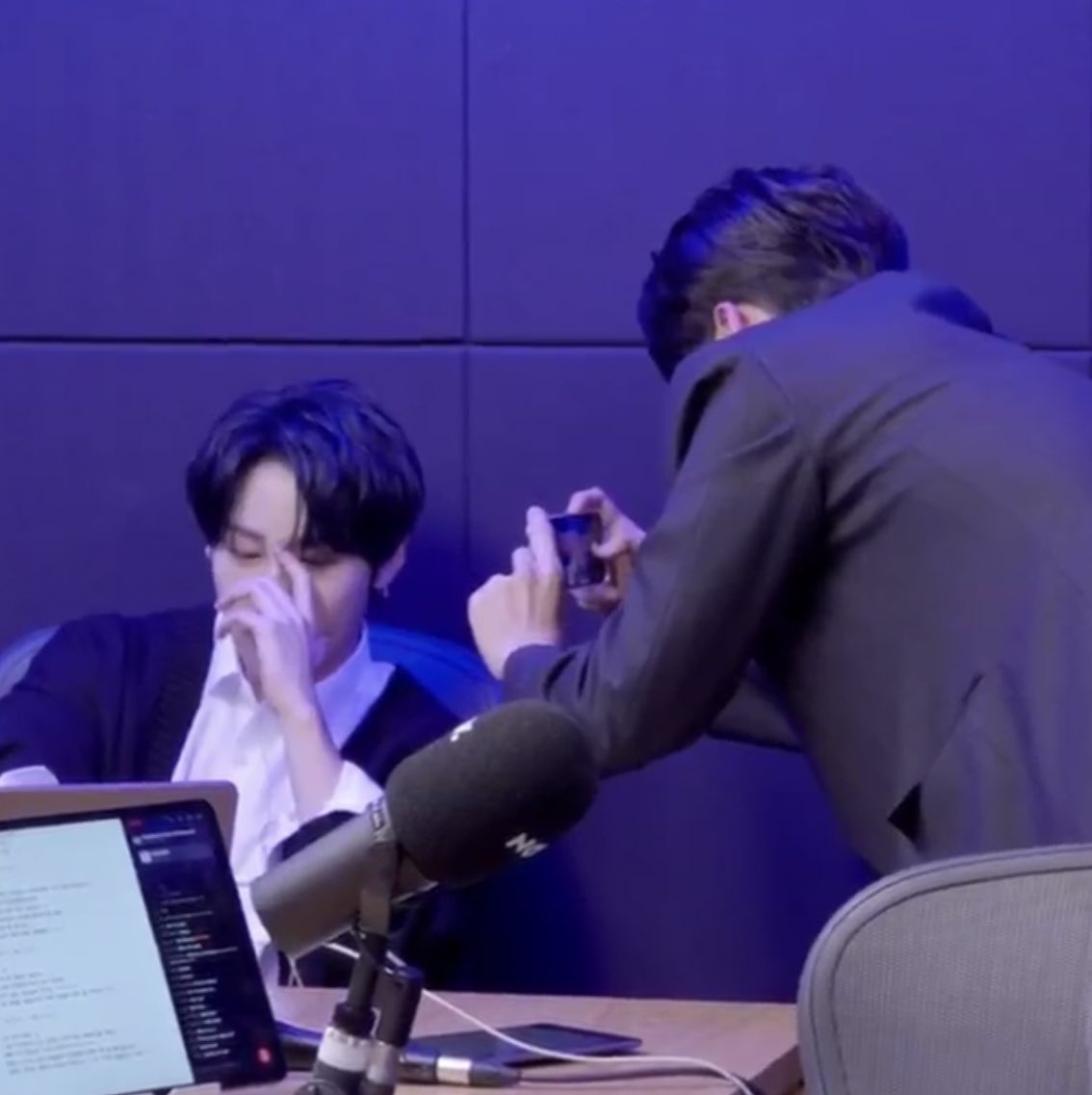 두리 tweet media