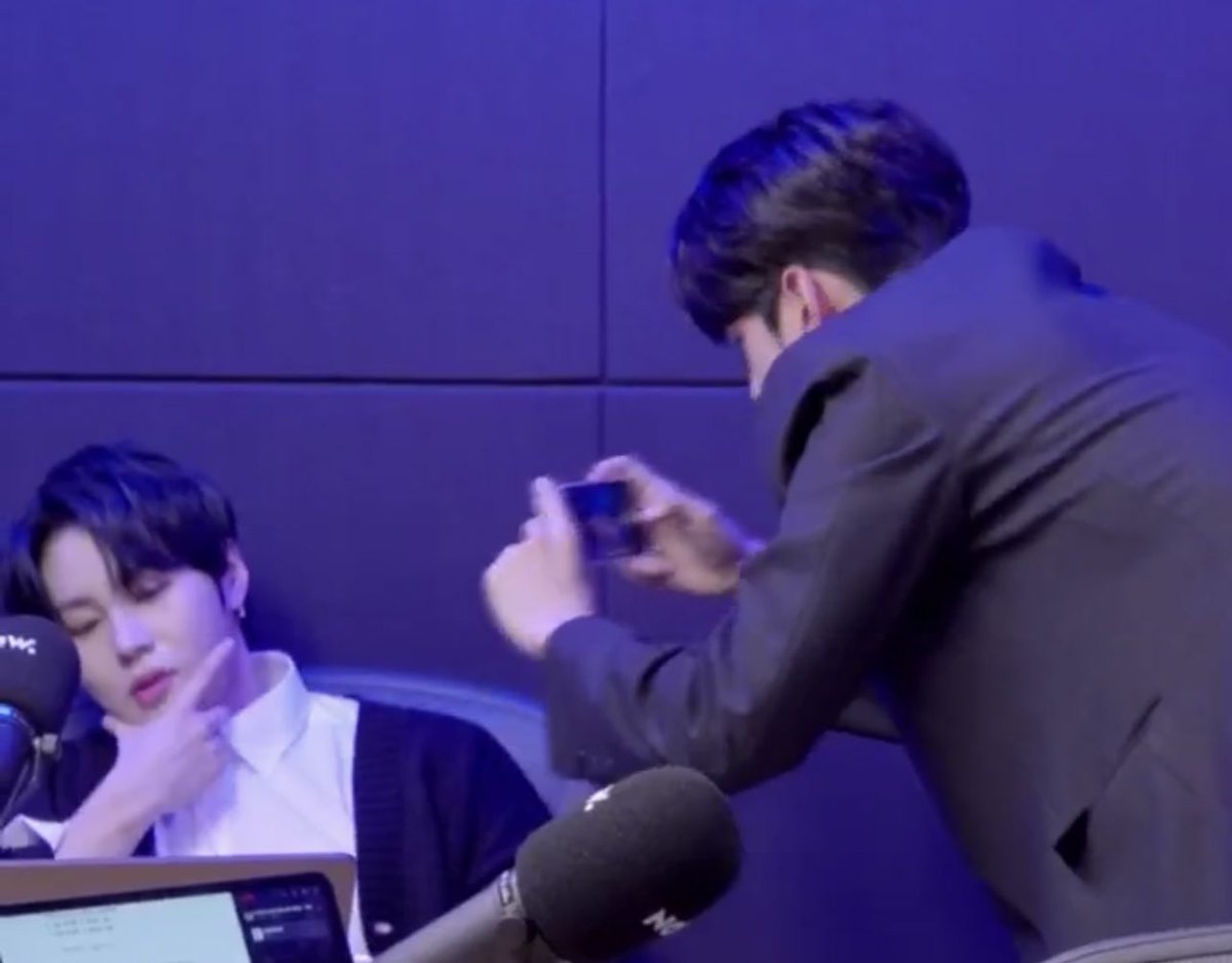 두리 tweet media