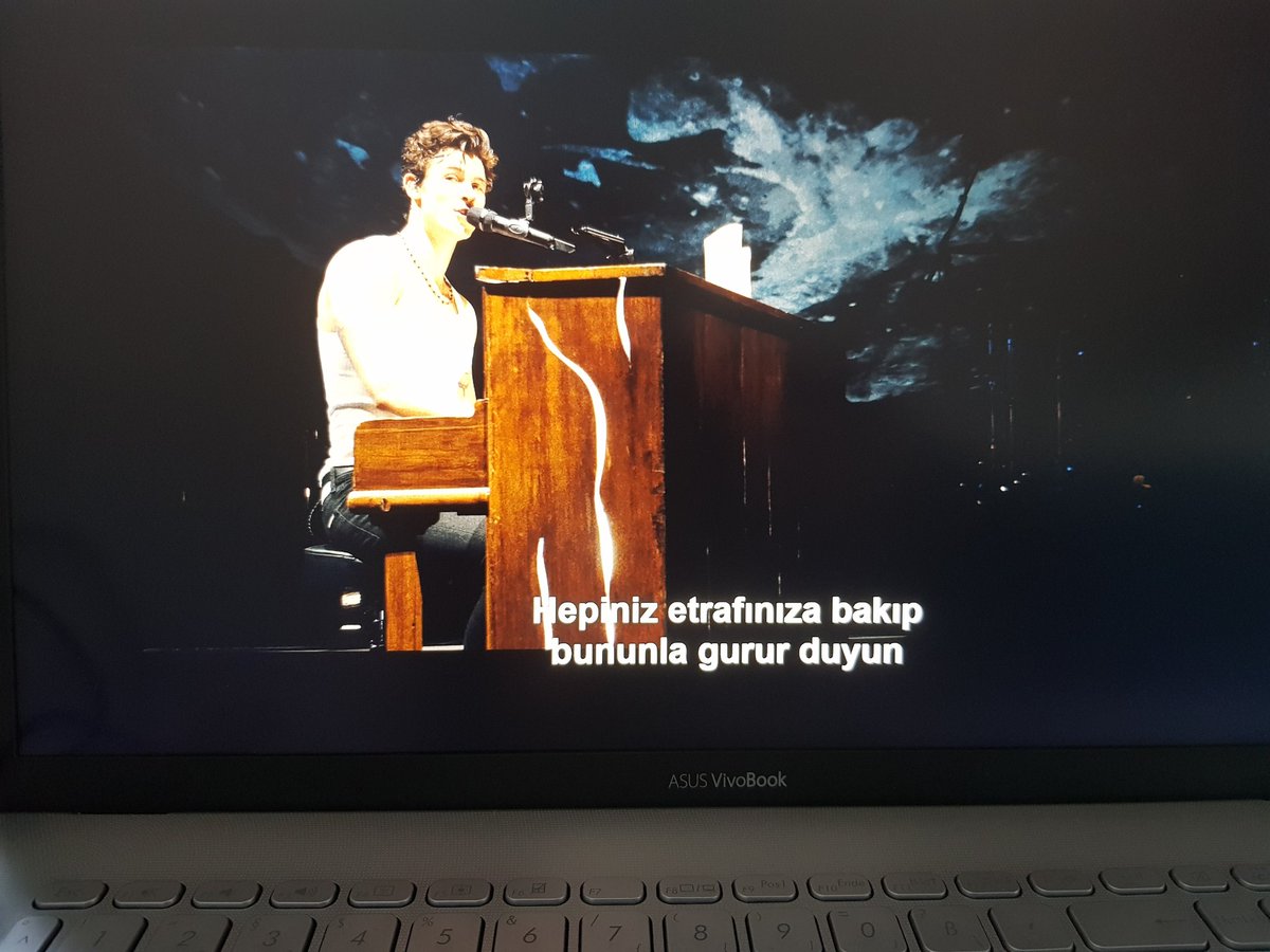 wenkexingszx's tweet photo. Seni o kadar çok seviyorum ki iyi ki seni tanımışım güzel çocuğum benim🥺❤ her zaman yanında olup sana destek olacağım 🖤 #InWonderWatchParty #LiveInConcert @ShawnMendes https://t.co/OqNaesxOnz