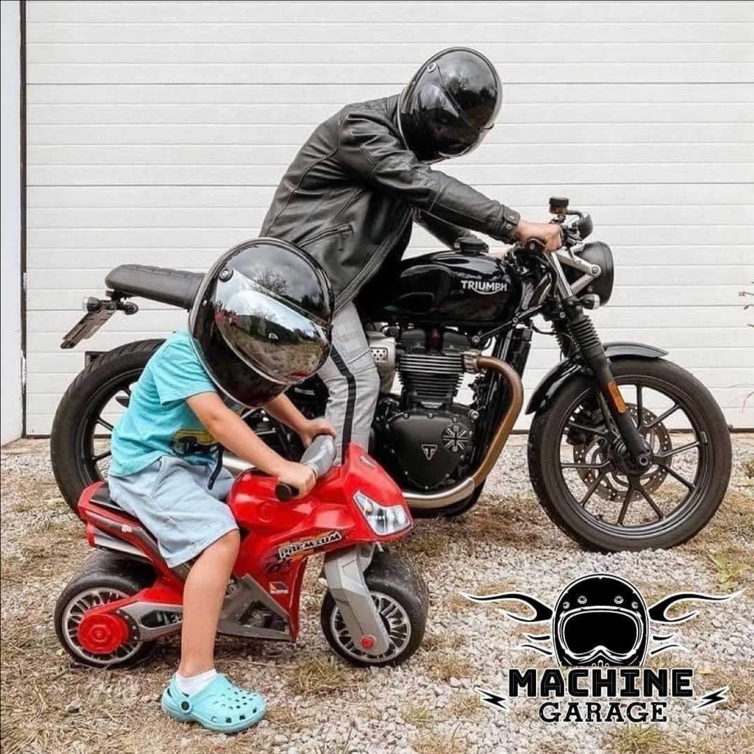 MachineGarage's tweet photo. Quien conoce el pasado, entiende el presente y crea el futuro! #ViveMachine⚡️🤟🏽⚡️

Hoy estamos de 11:30 a 19:30 en la #Narvarte

Compras en línea en 
https://t.co/hFeXKmj4rL
Whatsapp 55 4038 0077
 #MachineGarageMX #JustRide #MotoLife #LifeStyle #SafetyFirst #Chopper #Biltwell https://t.co/Rx1mdgtnZu