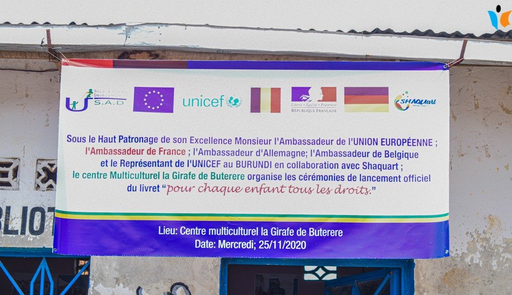 MagazineJimbere's tweet photo. 🔴 Lancement ce mercredi 25/11/2020, de la distribution du livret: "Pour chaque enfant tous les droits" réalisé par @shaquart5 sous financement de l'@UEauBurundi et d'autres ambassades européennes au Centre multiculturel la Girafe de #Buterere

#Burundi https://t.co/UsPVezHZKd
