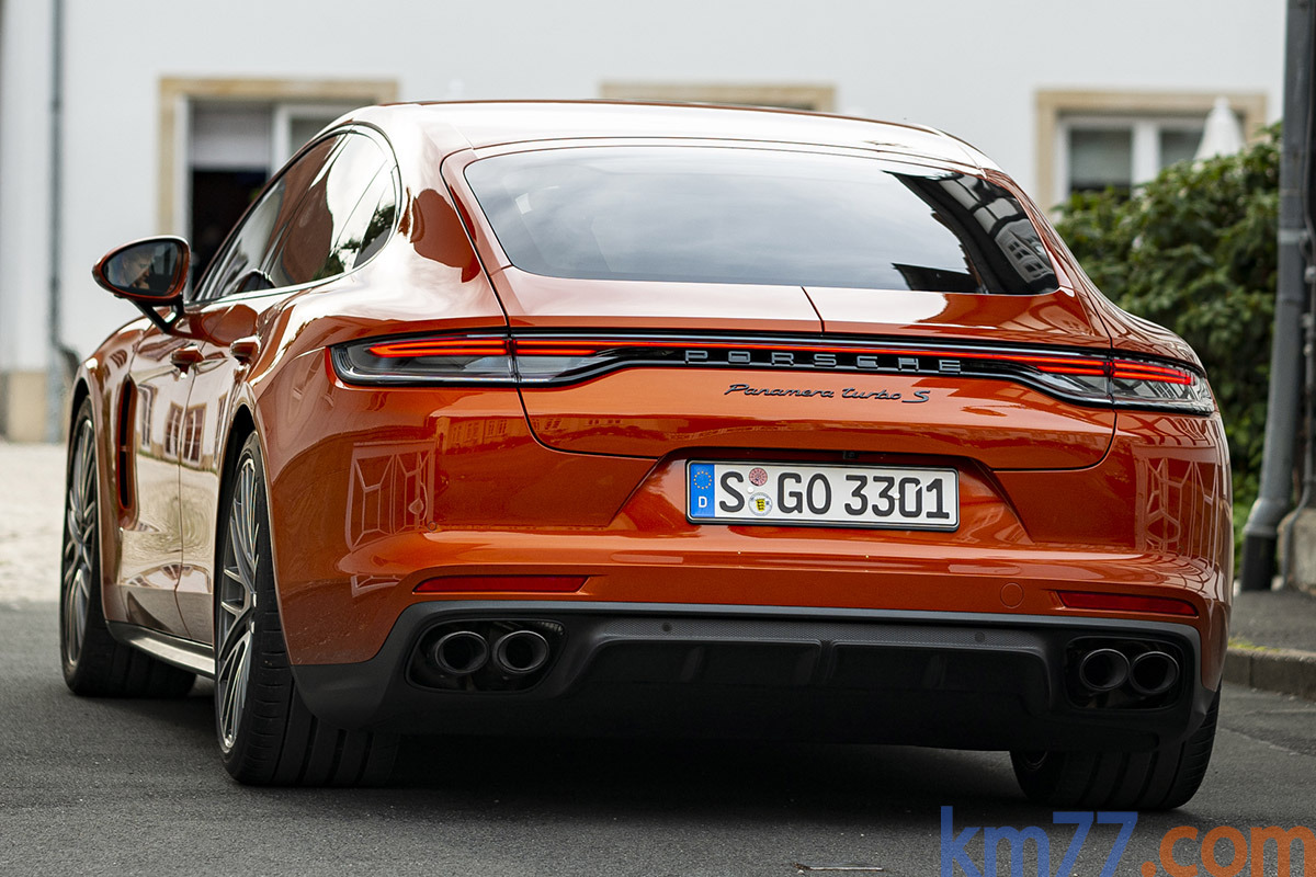km77com's tweet photo. #Porsche Panamera

Es una berlina de lujo extraordinaria por su equilibrio entre comodidad y las sensaciones deportivas que transmite. Hay nuevas versiones, modificaciones estéticas y novedades en el equipamiento. En venta desde 108 339 euros.

https://t.co/RfUBj5wrNF https://t.co/arAwXWWnFE