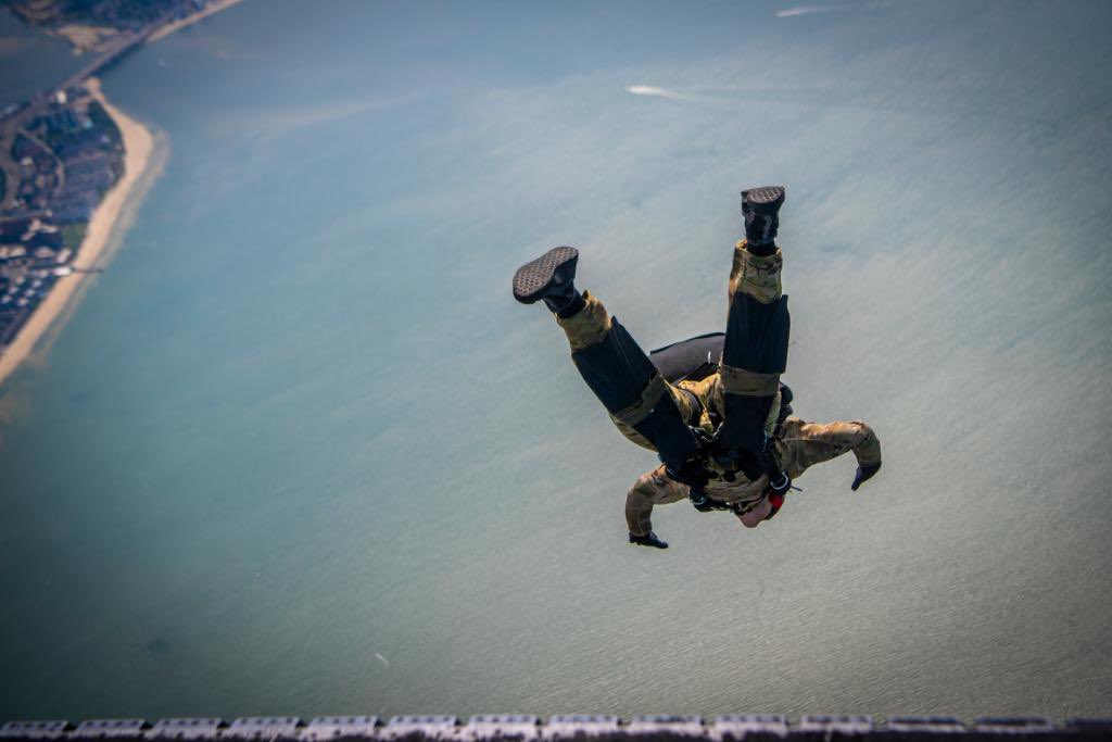 JEB_LCFS's tweet photo. @CNRMA Thankful for SEALs who willingly jump out of perfectly good aircraft and all who serve. https://t.co/42J6N4Gz4l