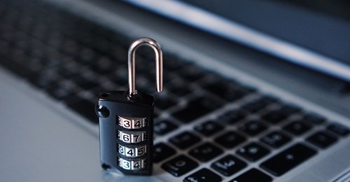#SaveTheDate #webinar gratuito su #CyberSecurity  e su come proteggersi dai rischi del #web primamonza.it/economia/cyber…