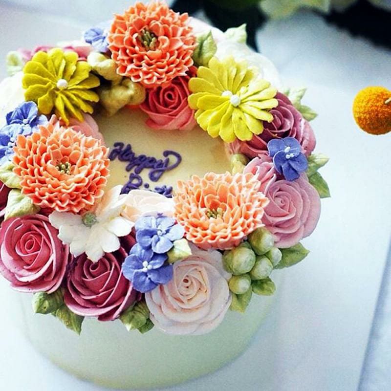 kitchenoor's tweet photo. If Cakes Could Speak, the first words would be "Decorate Me". Check the Dessert Decorating Nozzles With Silicone Pastry Bag at https://t.co/bHEMSdqLN2 to create your own designs. #cake #cakes #cakedecoration #cakedecorator #cakedecorating #cakedecorations #cakedesign #cakestyle https://t.co/MIQnv39g3b