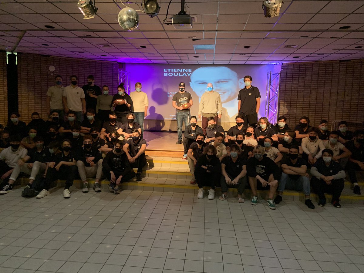 CouguarsJ's tweet photo. Merci à Étienne Boulay pour sa conférence d’hier avec nos joueurs de hockey secondaire 5: motivation scolaire, fixation d’objectifs, saisir l’opportunité et savoir bien s’entourer !!! Fiers à jamais !!! https://t.co/PPYBqOzEX6