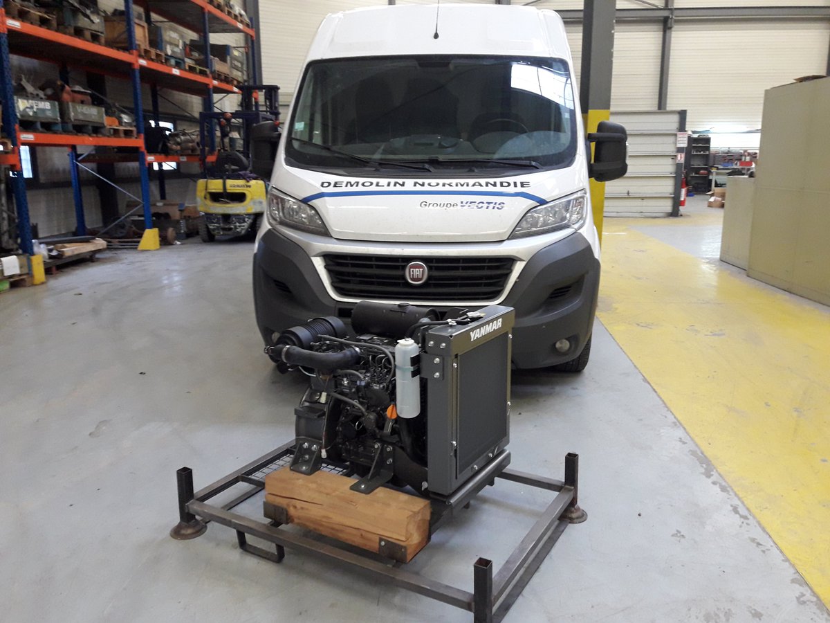 Moteur <a href="/Yanmarofficial/">YANMAR/ヤンマー【公式】</a>  neuf de 17kW pour une entreprise de maintenance d’espace vert sur le secteur de Caen.

#demolin #vitamotor #vectis #moteur #yanmar