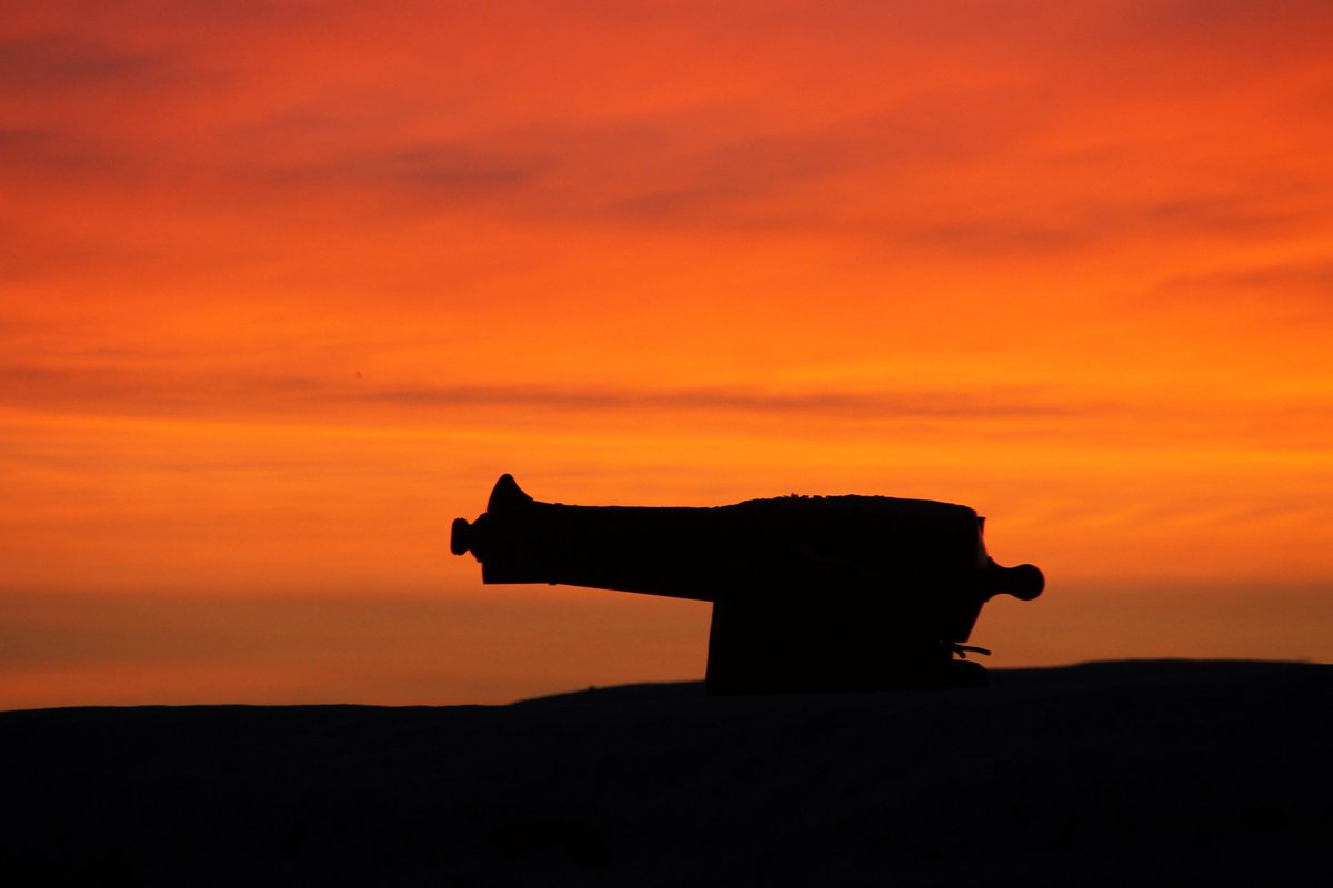 Bjsjer's tweet image. Ved Vardøhus festning November 2016. Novemberlys i nord.