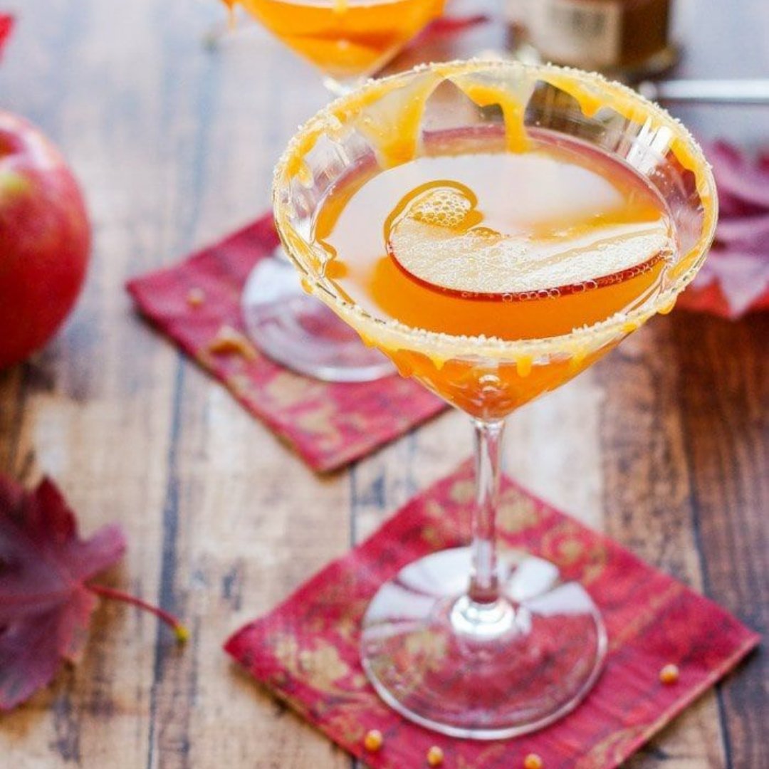 Need a fun cocktail for tomorrow? 
Let's be real... we all do.
Salted Apple Caramel Martini 🍸 
🍎 2 oz caramel infused vodka
🍎 3 oz fresh apple cider
🍎 Salted caramel dessert topping
🍎 Kosher salt
Full recipe: homeandplate.com/blog/2015-salt… 
#gettapped #thanksgivingcocktails