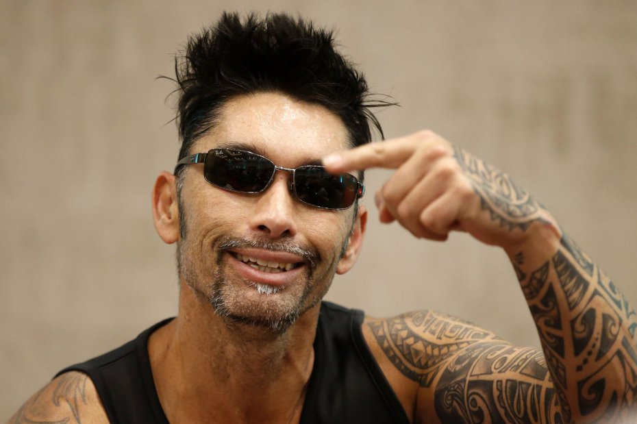 A esto nos referimos cuando hablamos de que en Chile existe una cultura que permite el abuso sexual se naturaliza hasta el punto de ocuparlo como una mentira como una broma, chino Ríos representa esa cultura patriarcal abusiva <a href="/sobrevive_chile/">Red de Sobrevivientes</a> <a href="/SilbonitaB/">SilvanaBorquez 💜</a>