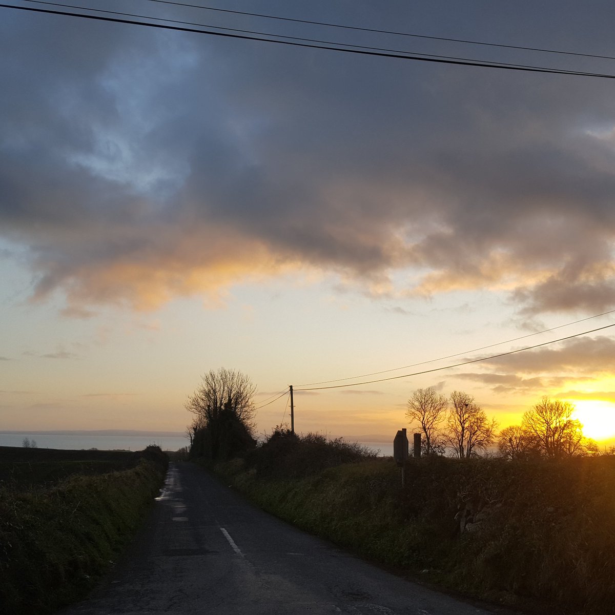 RootUpIreland's tweet photo. #dundalkbay to my right and cooley mountains to my left.
#lovelouth #LouthChat #babynaps https://t.co/EMKgmuzza9