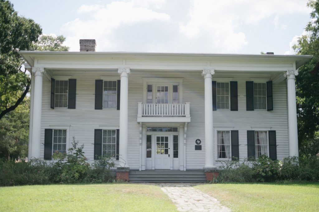 #181: Dallas (Part 4)William Brown Miller was a cotton king and slave owner who stayed in Oak Cliff. Below is his mansion that was completed in the mid 19th century, paranormal experts have claimed the house to be haunted.