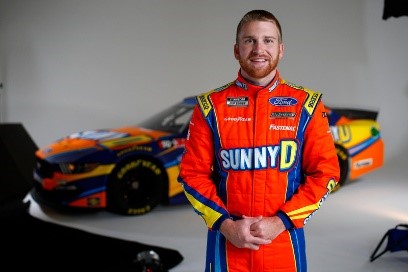 Hey #SUNNYDGang, we want to show our appreciation for you so it’s time for a #Thanksgiving week giveaway. 🦃

Retweet and comment below to let us know what you are thankful for this year. Five winners will win a special SUNNYD Racing prize. Winners will be chosen on November 30.