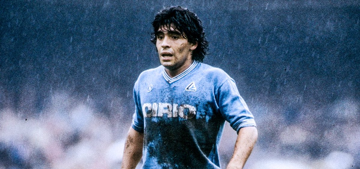 chedisagio's tweet photo. ⚫️ Era il dio del calcio, la cosa più bella mai vista su un terreno di gioco.
Diego Armando Maradona non è mai stato, né mai sarà, solo un giocatore https://t.co/b80t9xD1LH