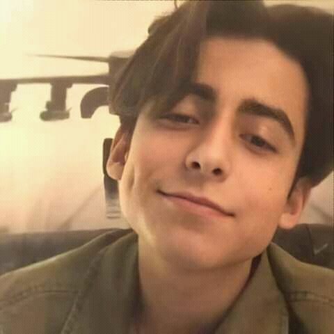 lalocaporAidan1's tweet photo. #stophateforaidan #parenelhateaaidan
#stopsexualizing https://t.co/aeWdiDIpif