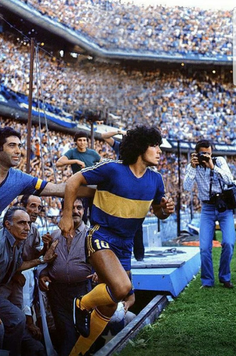 PlanetaBoca's tweet image. 🙏🏼 Falleció Diego Armando #Maradona. 

💛 QEPD, Pelusa. Gracias por las alegrías.