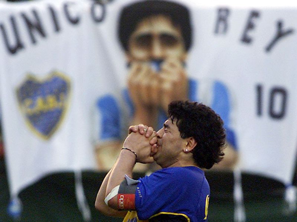 PlanetaBoca's tweet image. 🙏🏼 Falleció Diego Armando #Maradona. 

💛 QEPD, Pelusa. Gracias por las alegrías.