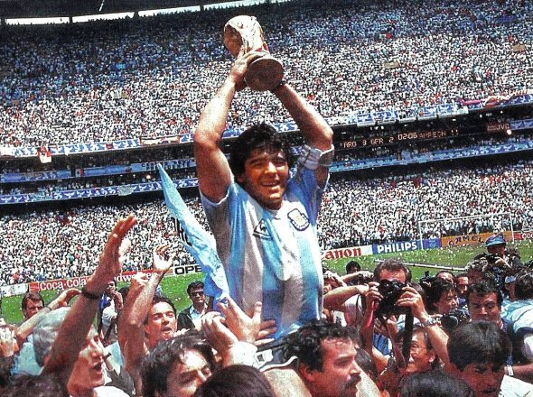 Volve10Riquelme's tweet photo. Hasta siempre Diego Maradona, el 10 de todos los argentinos https://t.co/PqFJac2ui1
