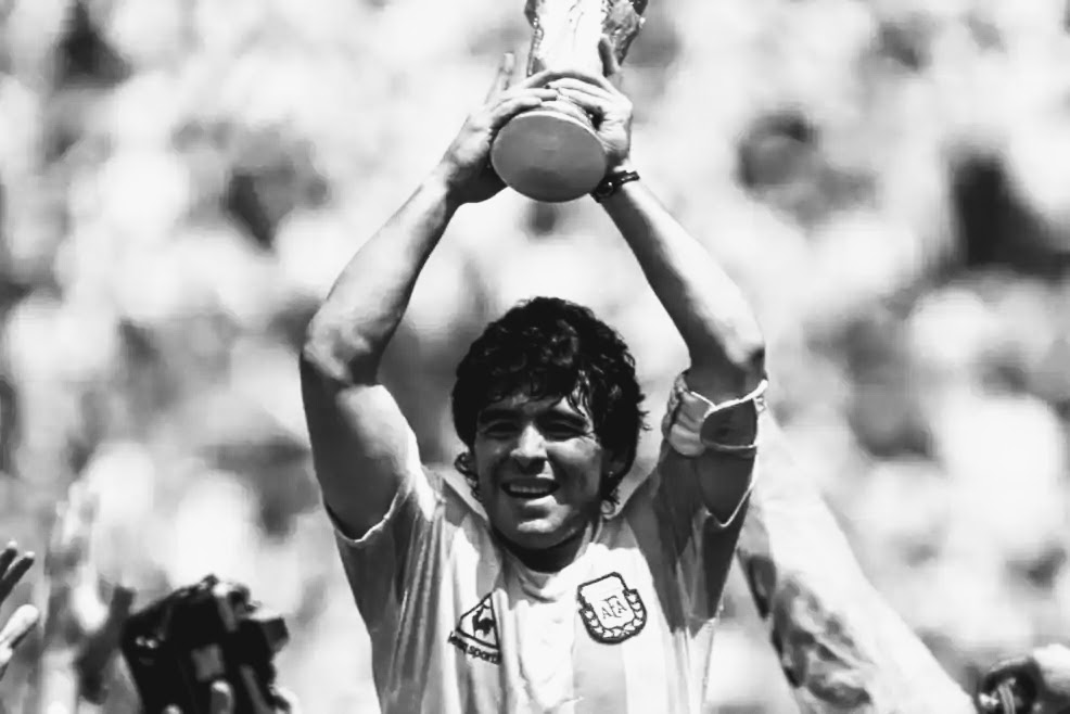 Soccer_Matrix's tweet photo. Rest in peace, Diego Maradona. 

One of the best ever. 🇦🇷 https://t.co/NFpna3WWUh