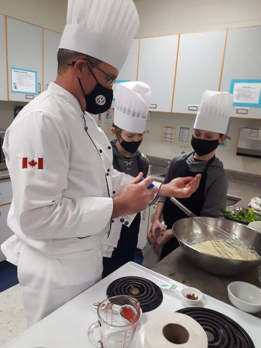 ThomasWaugh24's tweet photo. A big thanks to Chef @KitchenUNcvrd @CICPEI who was @AthenaHawks this morning teaching some of our Gr. 8’s how to make fresh caesar salad. @hollandcollege  @PSBPEI https://t.co/cZMgGPXy5v
