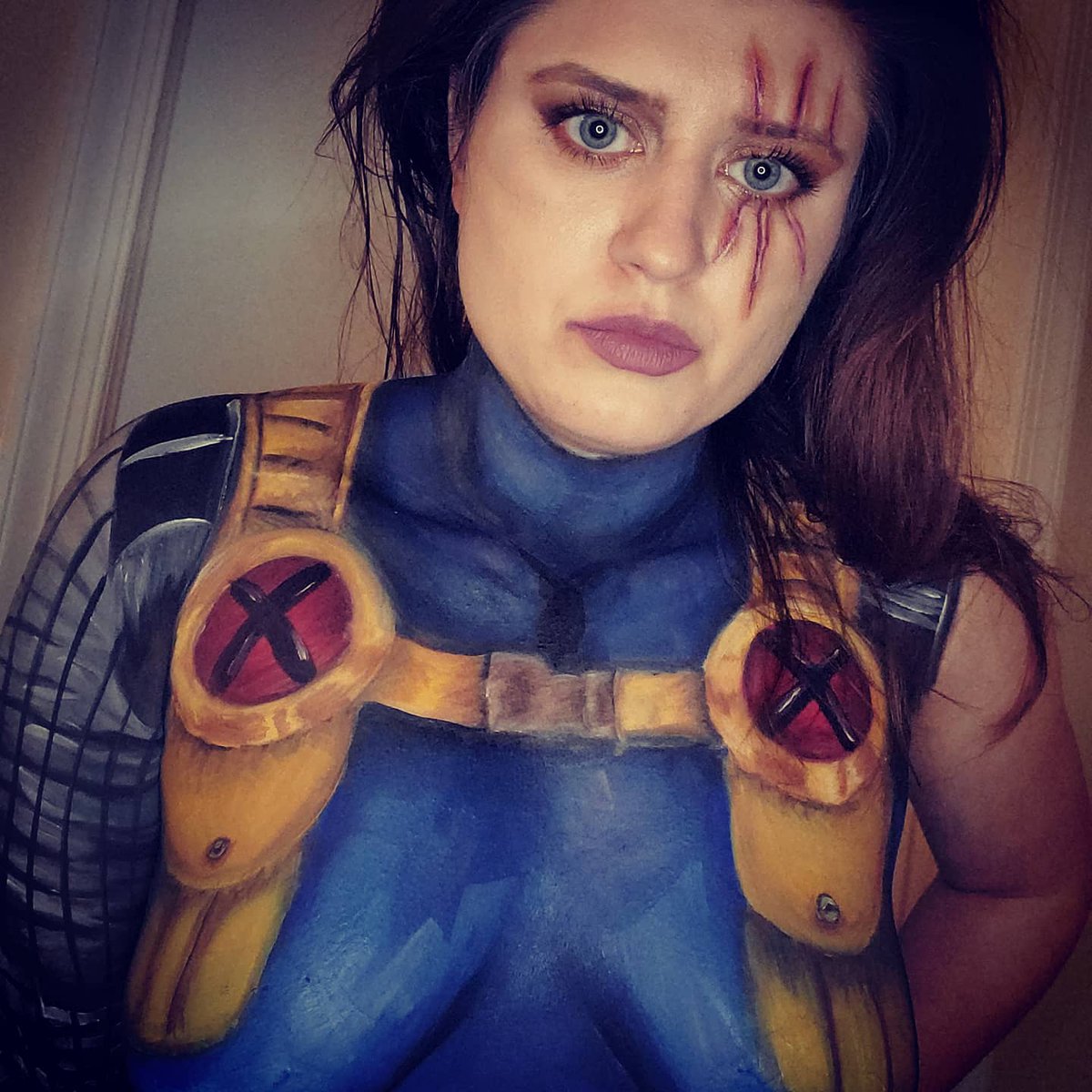 MamawhiskeyT's tweet photo. Since paint ran long and I started late I didn't post pictures last night. Hope everyone has a lovely Thanksgiving. I'm most thankful for yall and the body paint community. #marvelcomics #MarvelStudios #bodypainting #twitchstreamer #twitchaffiliate #makeup #mellowcosmetics https://t.co/rHZFAO9uE3