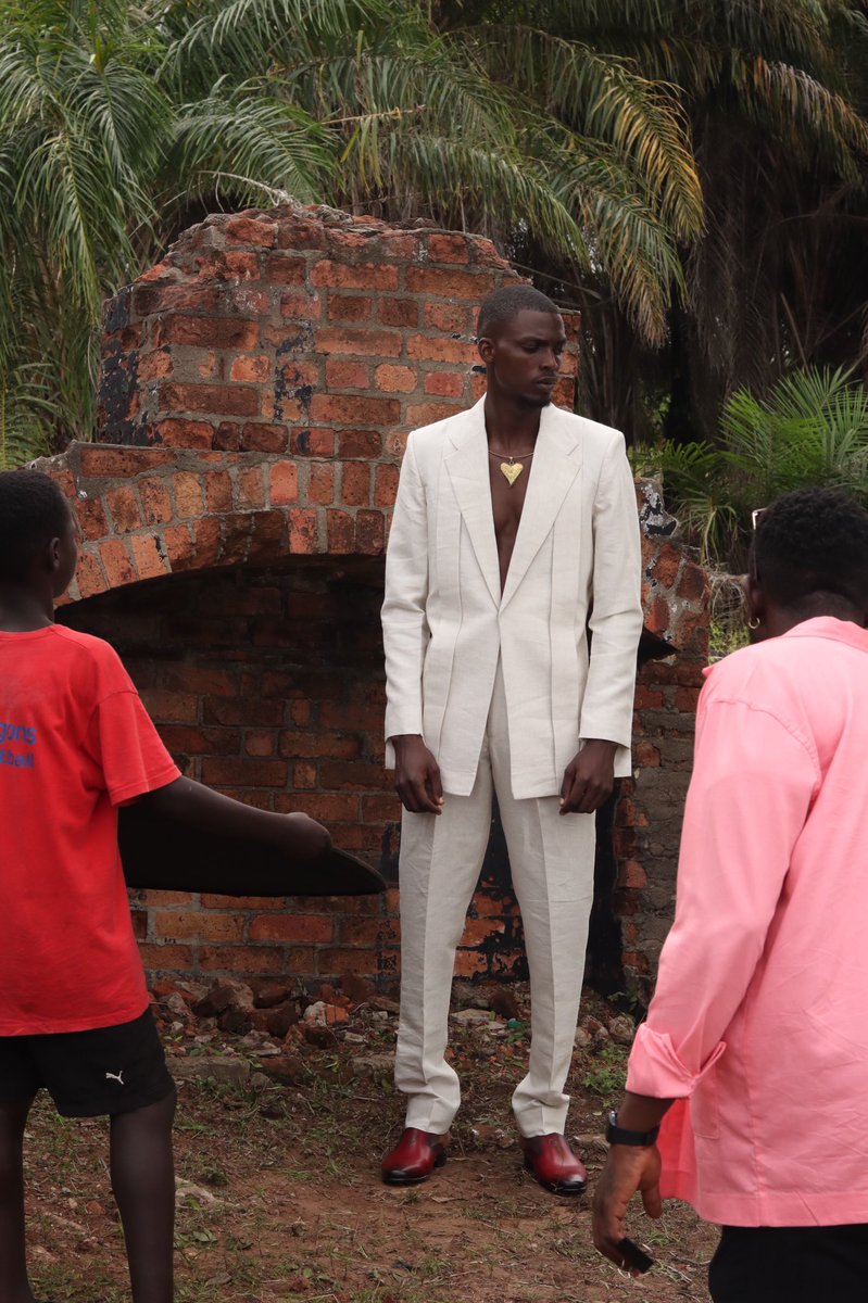 godwin_okoruwa's tweet photo. the categories are #BODY #POSE & #SKIN
my client/model @ghaffar_bello delivering greatness as usual
BehindTheScene “EMMY KASBIT” Spring/Summer’21
#photographbyGDWN #byGDWN https://t.co/qMTMHqh4ja